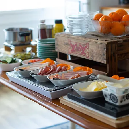 Tuure Bed & Breakfast *